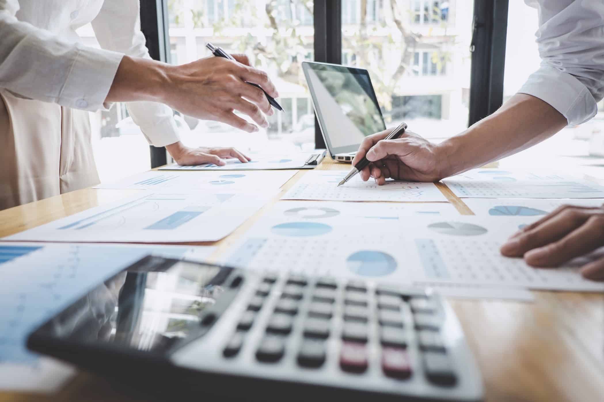 business-casual-team-manager-having-a-discussion-with-new-project-success-financial-statistics_t20_Rz7v1N